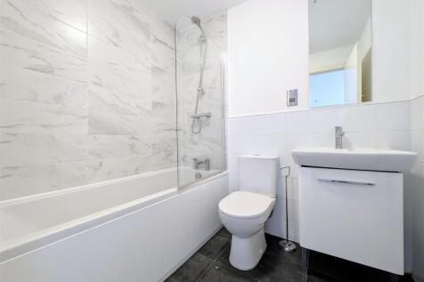 Family Bathroom.jpg