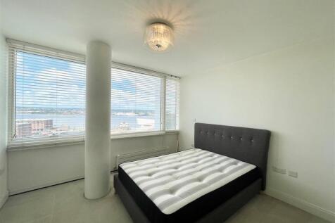 Bed1.jpg