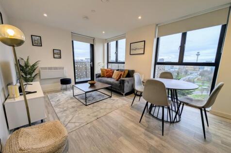 Living/Dining Room.jpg