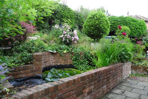 Private Gardens