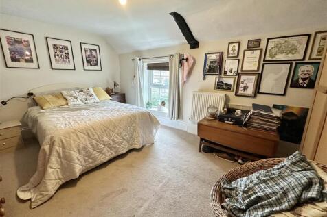 Large Double Bedroom