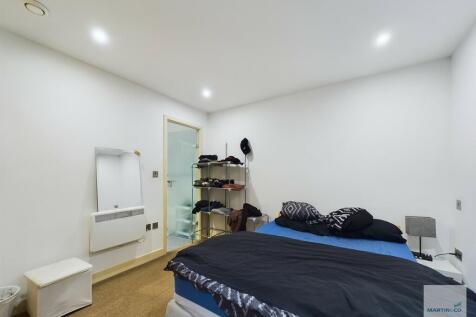 CAM03394G0-PR0058...