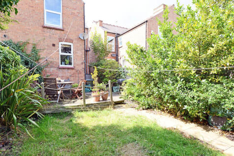 House-1-Garden-03