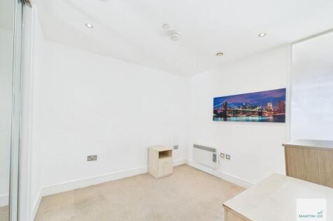 CAM03394G0-PR0375...