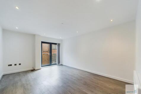 CAM03394G0-PR0126...