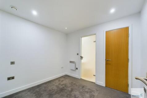 CAM03394G0-PR0126...