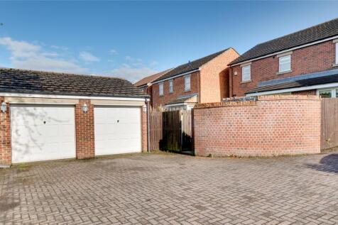 Double Garage/Drive