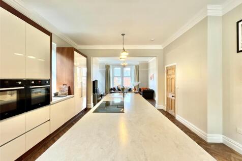 Kitchen/Diner/Family