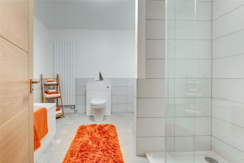 En Suite Bathroom