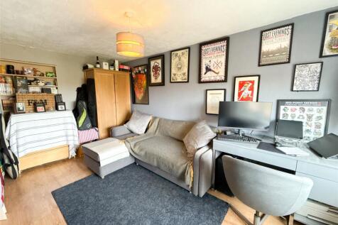 G. Floor Bedroom