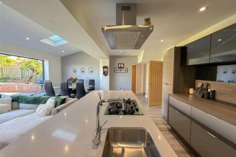 Kitchen/Diner/Family