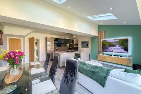 Kitchen/Diner/Family
