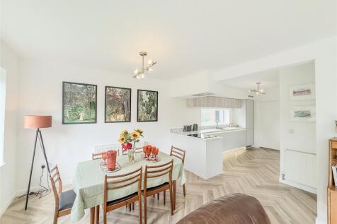 Dining Area/Kitchen