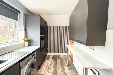 Breakfasting Kitchen