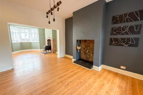 Lounge &amp; Dining Area