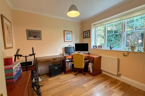 Bedroom 4 / Study