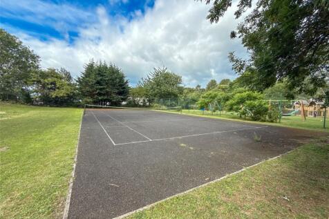 Comm. Tennis Court