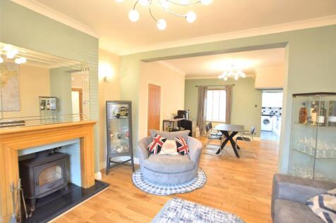 Living Room/Diner