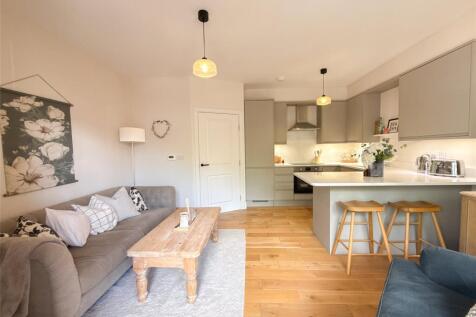 Lounge/Kitchen