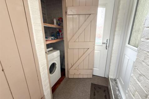 Utility/Rear Lobby