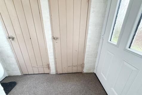 Utility/Rear Lobby