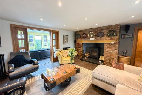 Formal Lounge