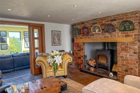 Formal lounge