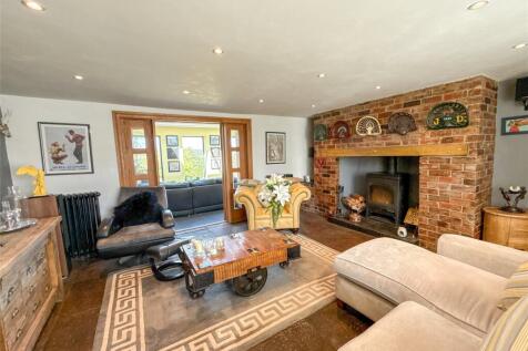 Formal Lounge
