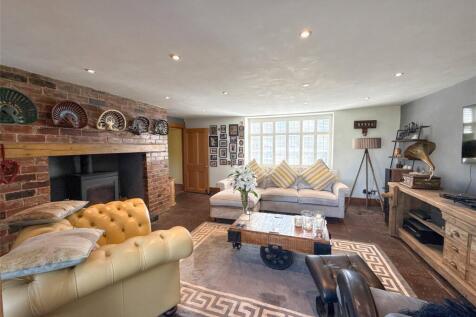 Formal Lounge
