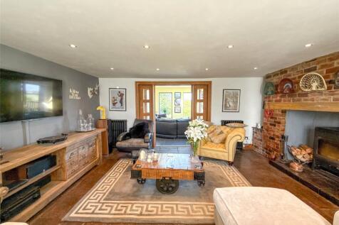 Formal Lounge