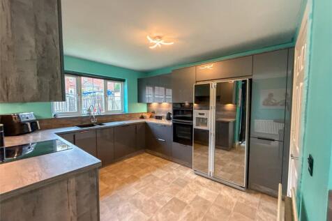 Breakfasting Kitchen