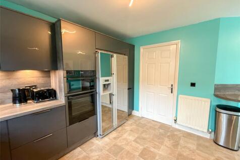 Breakfasting Kitchen