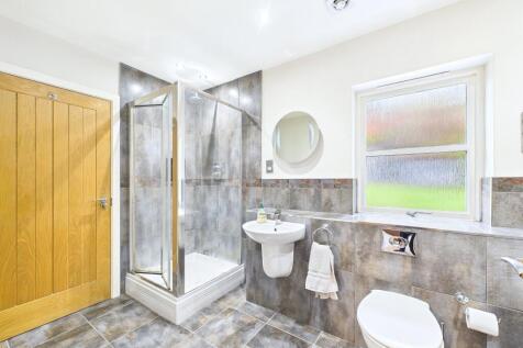 Twin Access Bathroom