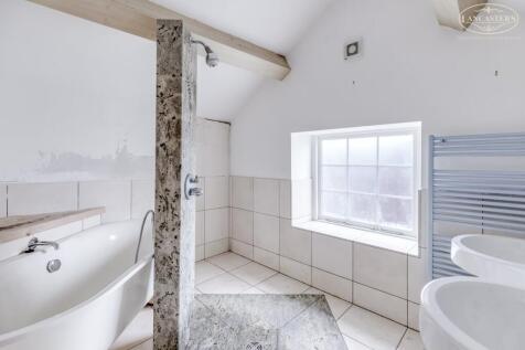 First Floor Bathroom