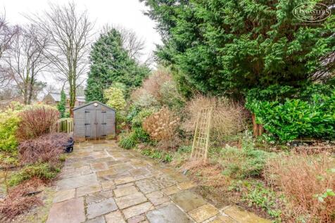 Garden Area and Driveway 