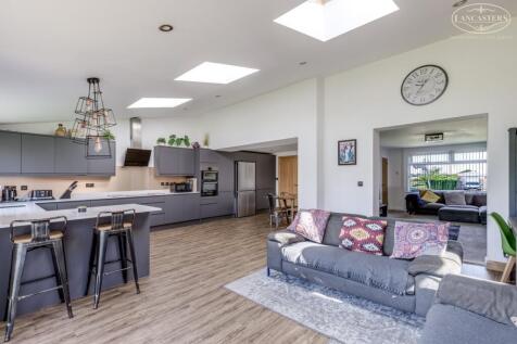 Kitchen Dining Family Room