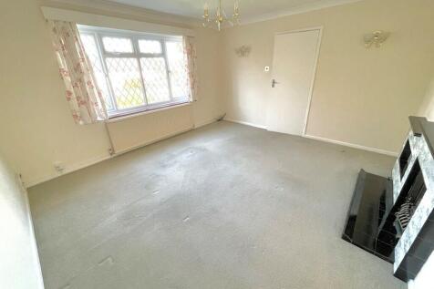 7 Hawley Rd Loung...