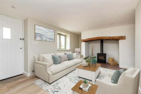 4 Courtwick Park ...