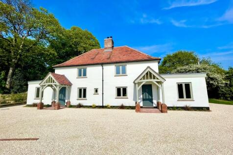 5 Courtwick Park ...