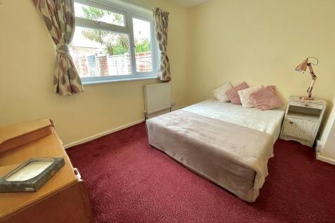 81 Manning Road B...