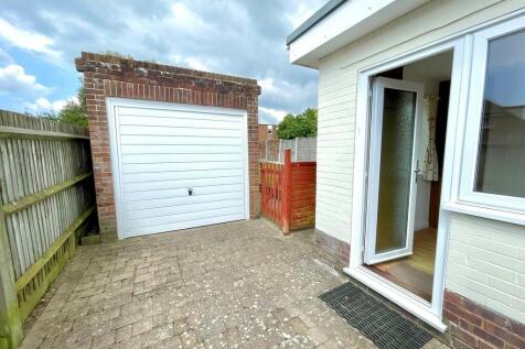 81 Manning Road G...