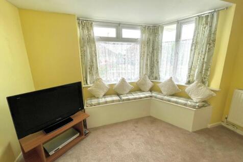 81 Manning Road L...