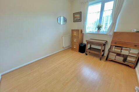 81 Manning Road B...
