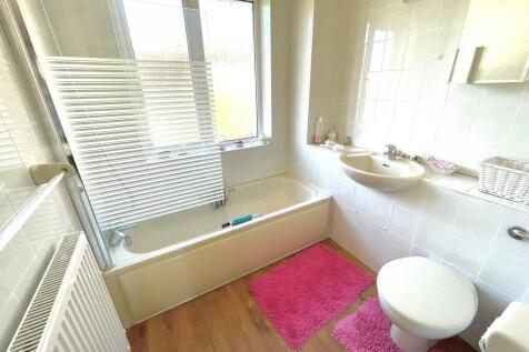 23 The Leas Bathr...