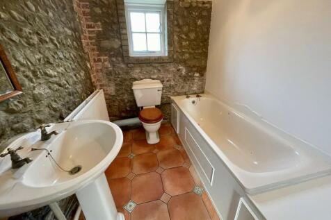 Tuts Cottage GF E...