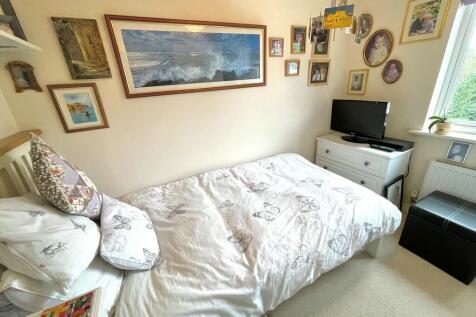 11 The Limes Bed2