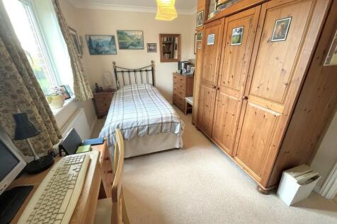 11 The Limes Bed1...
