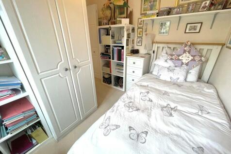 11 The Limes Bed2...