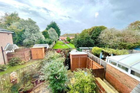 11 The Limes View