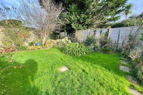 11 Furzefield Clo...